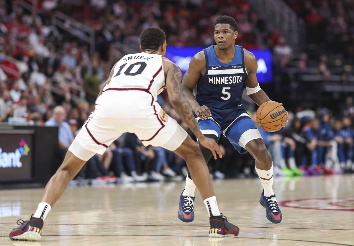 乐鱼体育-三分战火：北京队三分命中率突破42%，火力全开！的简单介绍