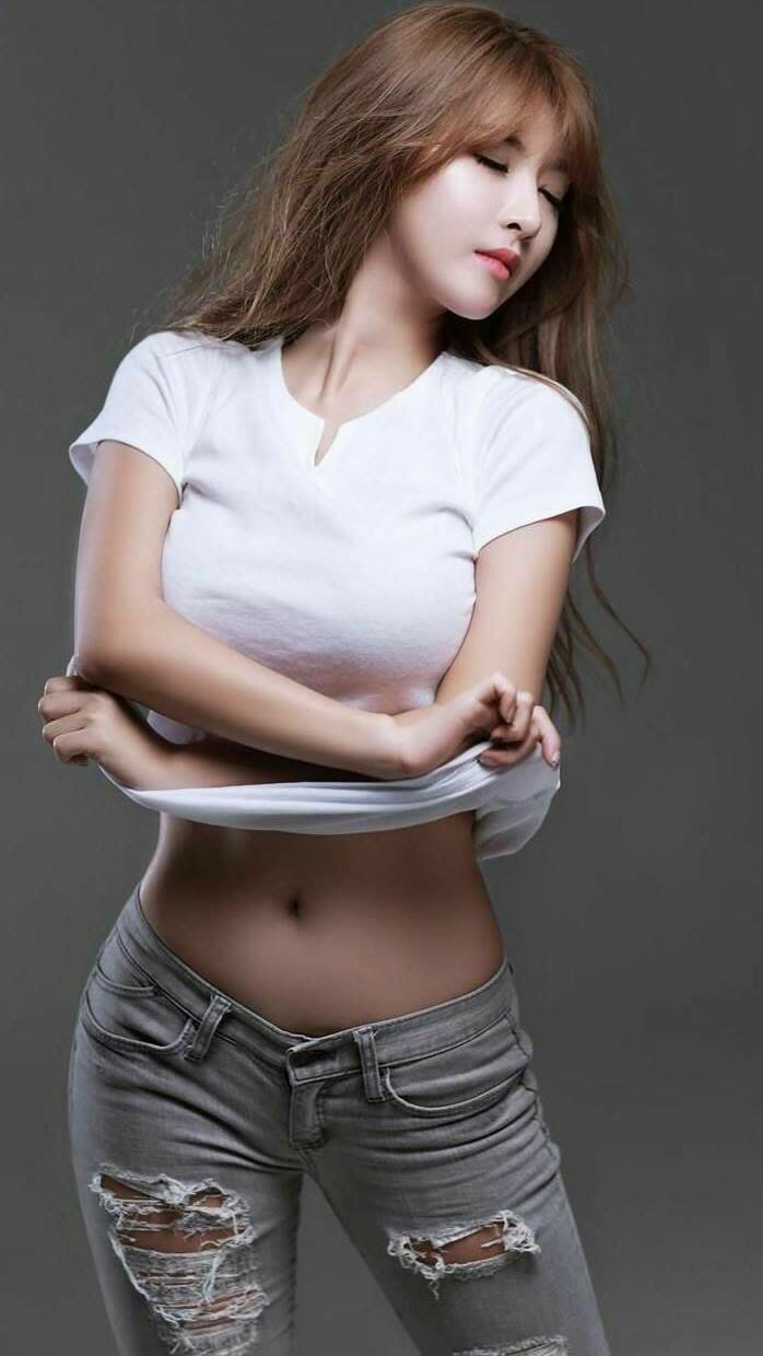 克劳利镇边路突破犀利,红魔力求三连胜,克劳利女装