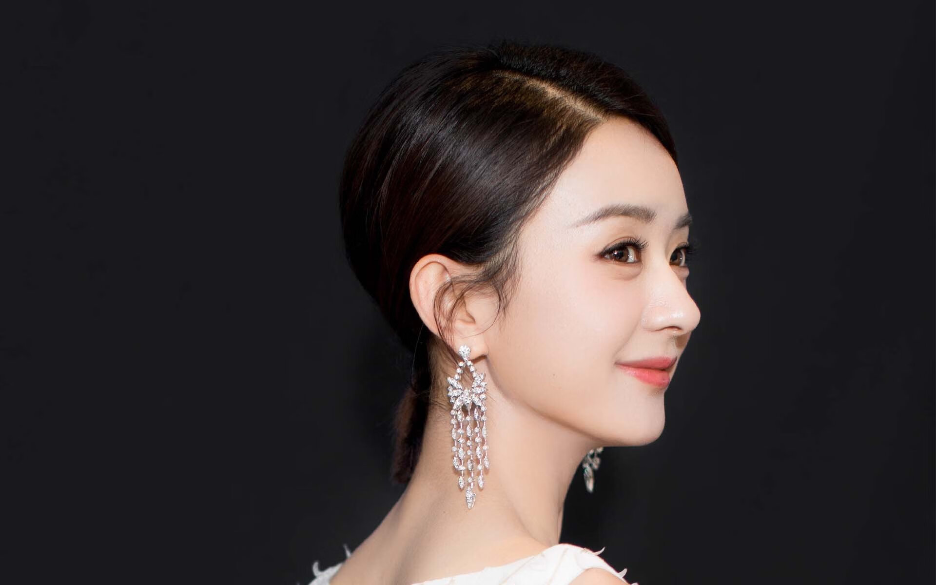 电竞游戏内观战系统创新设计及用户体验提升,电竞线下观赛