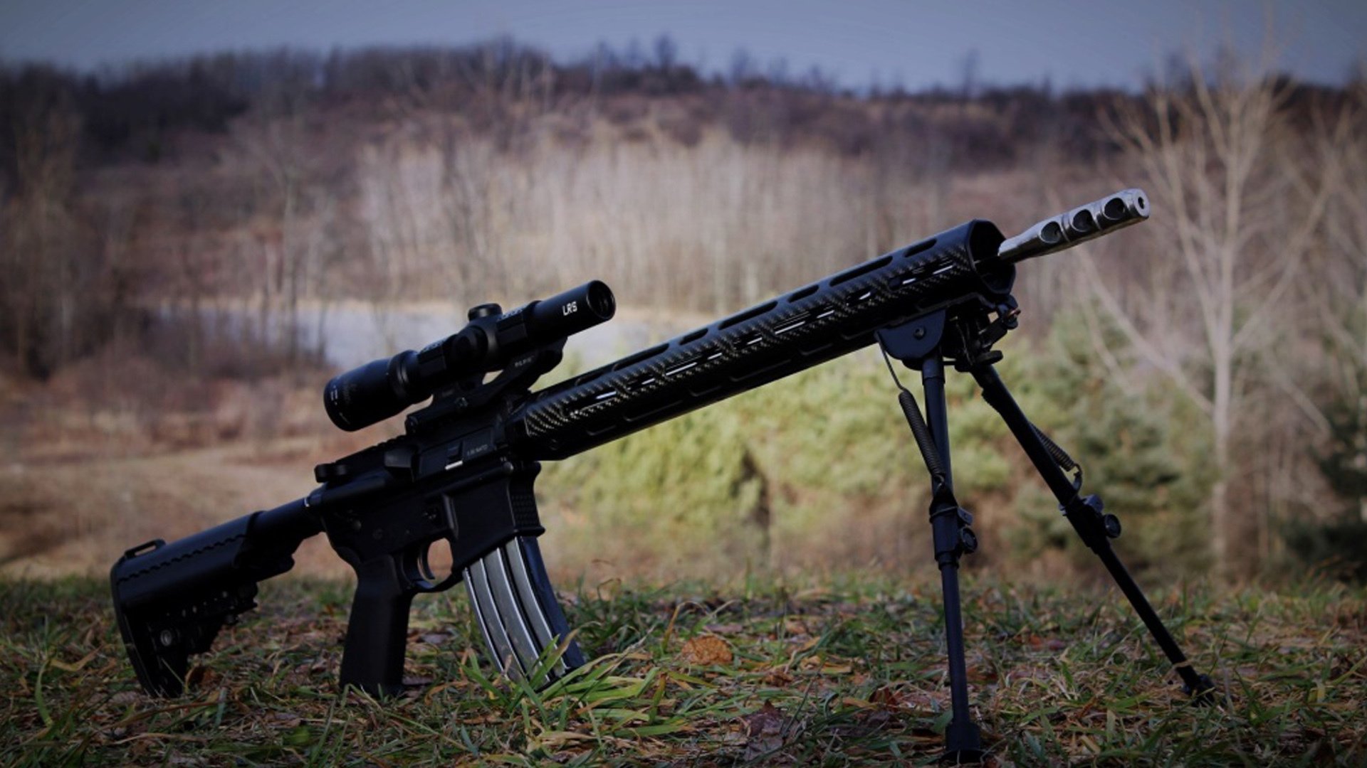 “高新体育中心:羽毛球赛场上演速度与力量的巅峰较量”