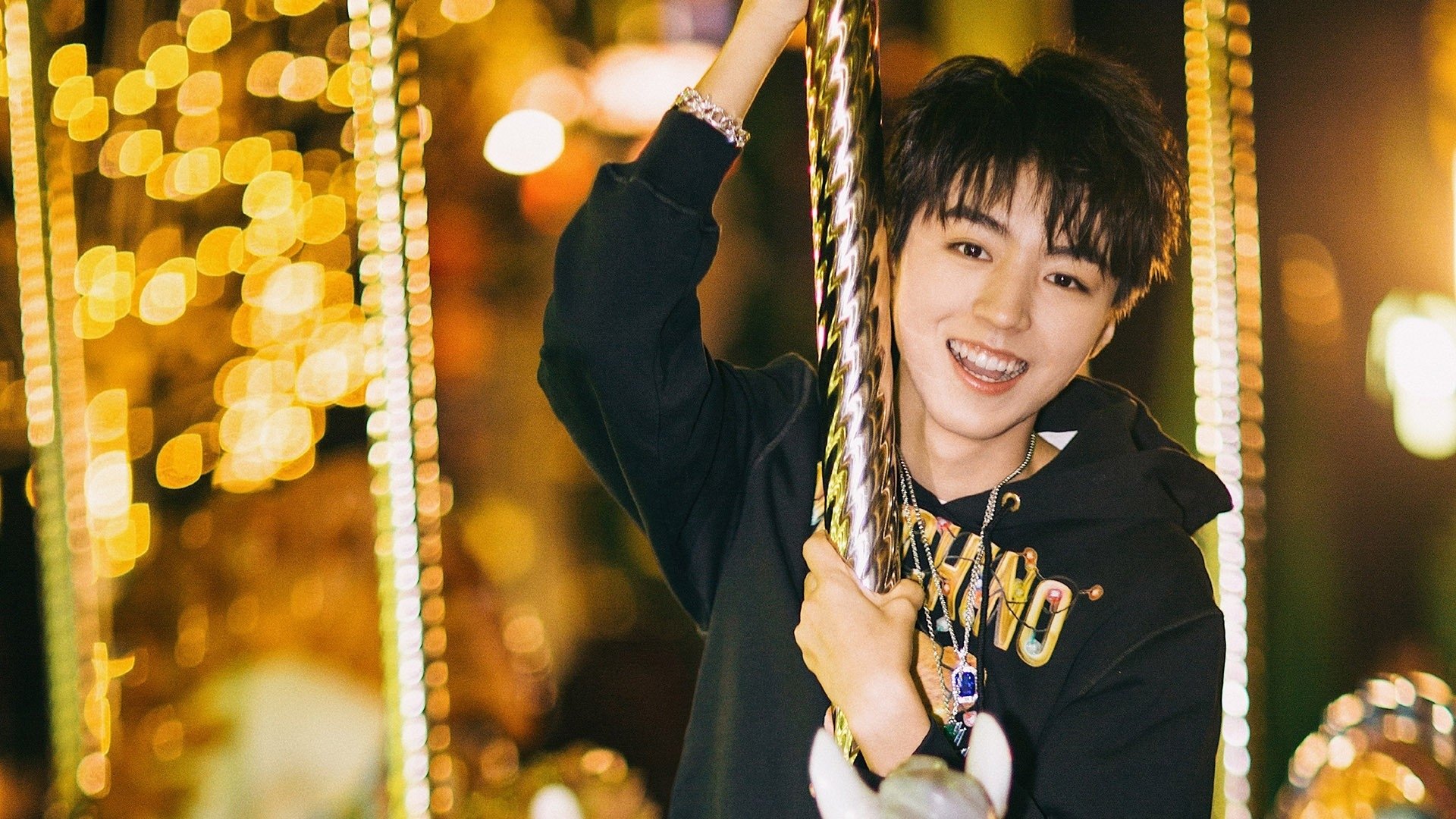 热火训练后组织球员反馈会分享战术理解,热火试训