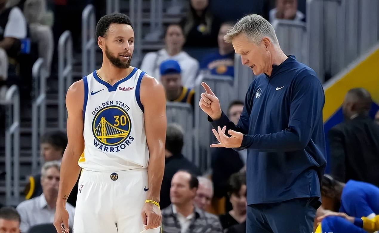 乐鱼体育:勇士队战术调整:科尔尝试新阵容,提升进攻多样性的简单介绍 乐鱼体育:勇士队战术调整:科尔尝试新阵容,提升进攻多样性的简单介绍