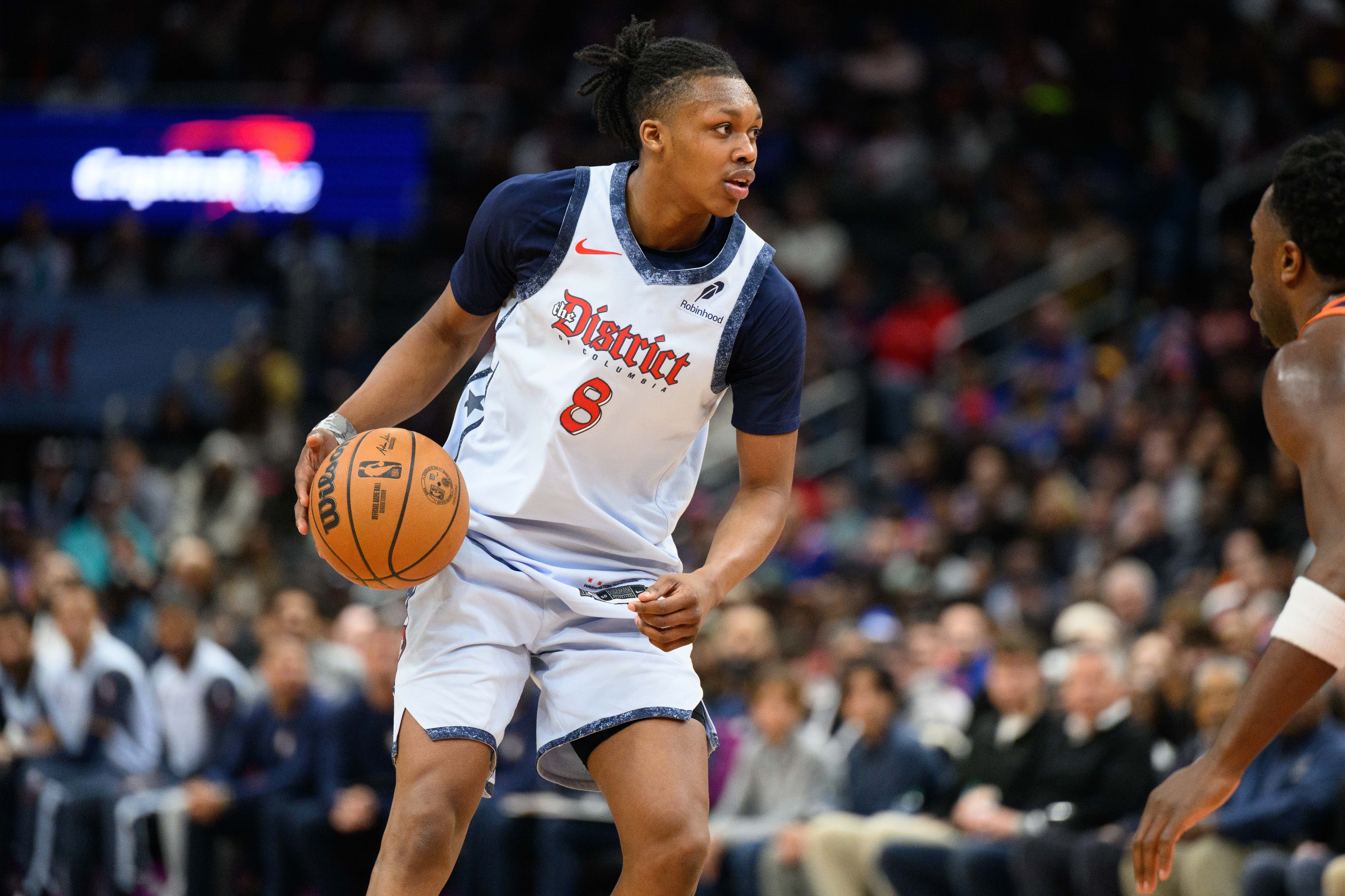 乐鱼体育:中超“赛会制”成“隔离制”？球员：踢球不如“云旅游”！的简单介绍